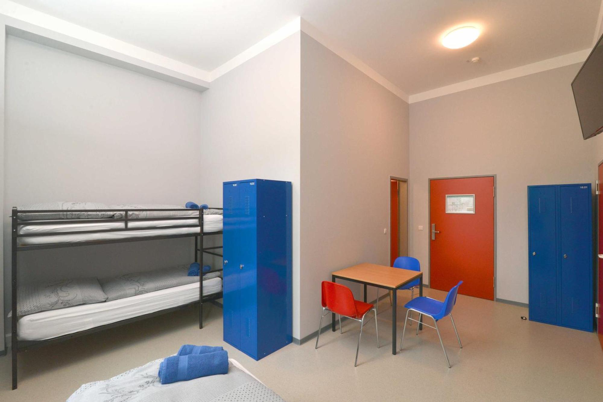 Hostel In Губен Экстерьер фото