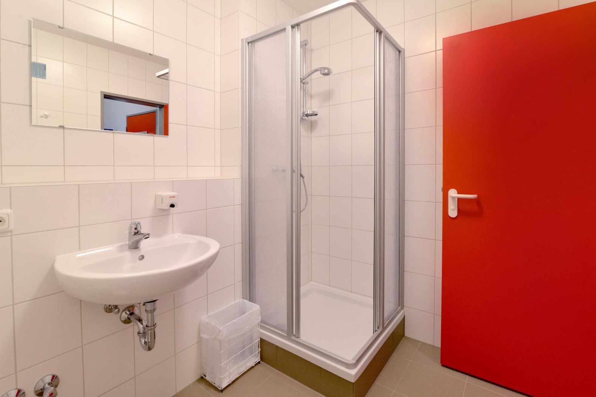 Hostel In Губен Экстерьер фото