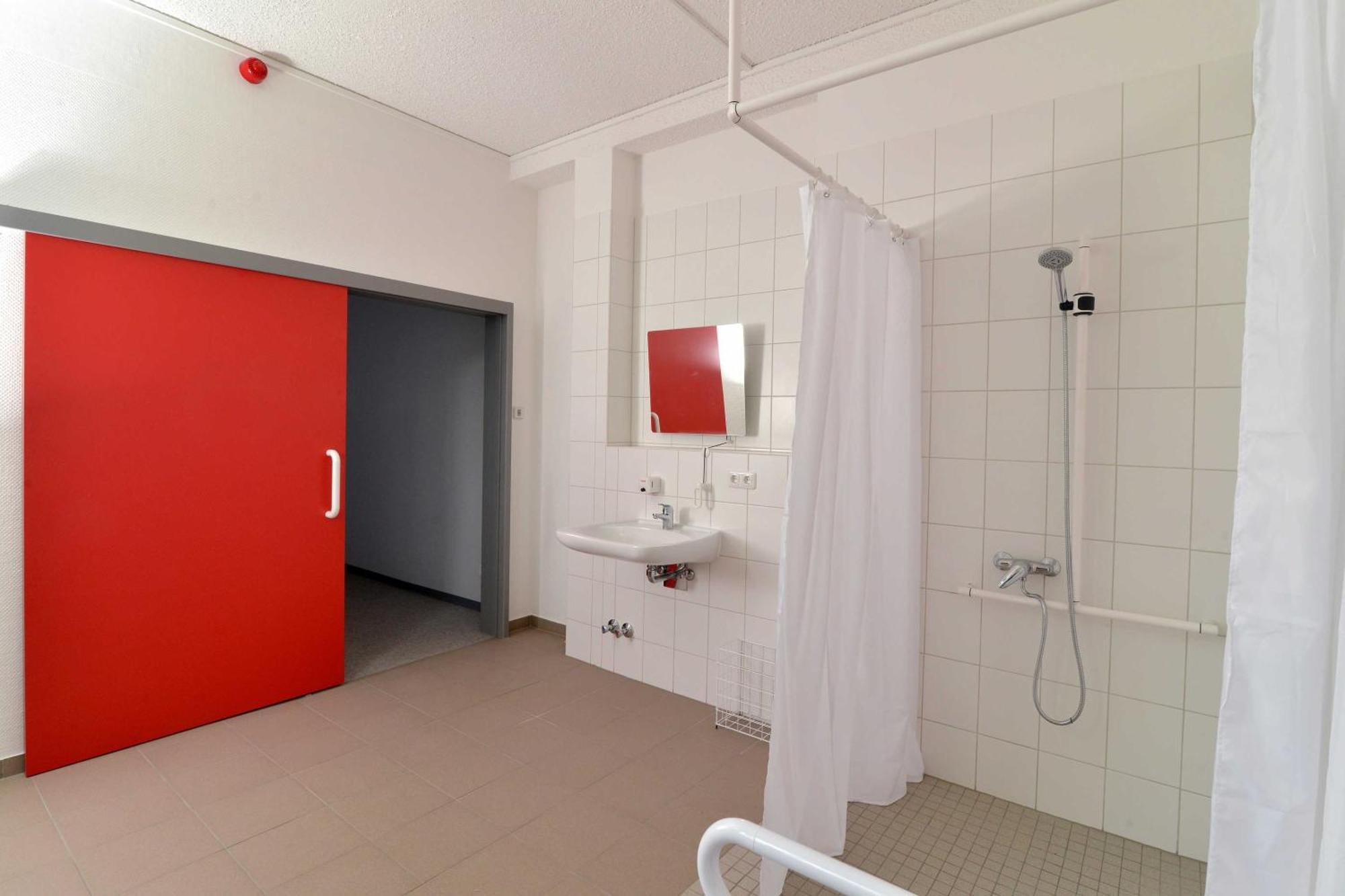 Hostel In Губен Экстерьер фото