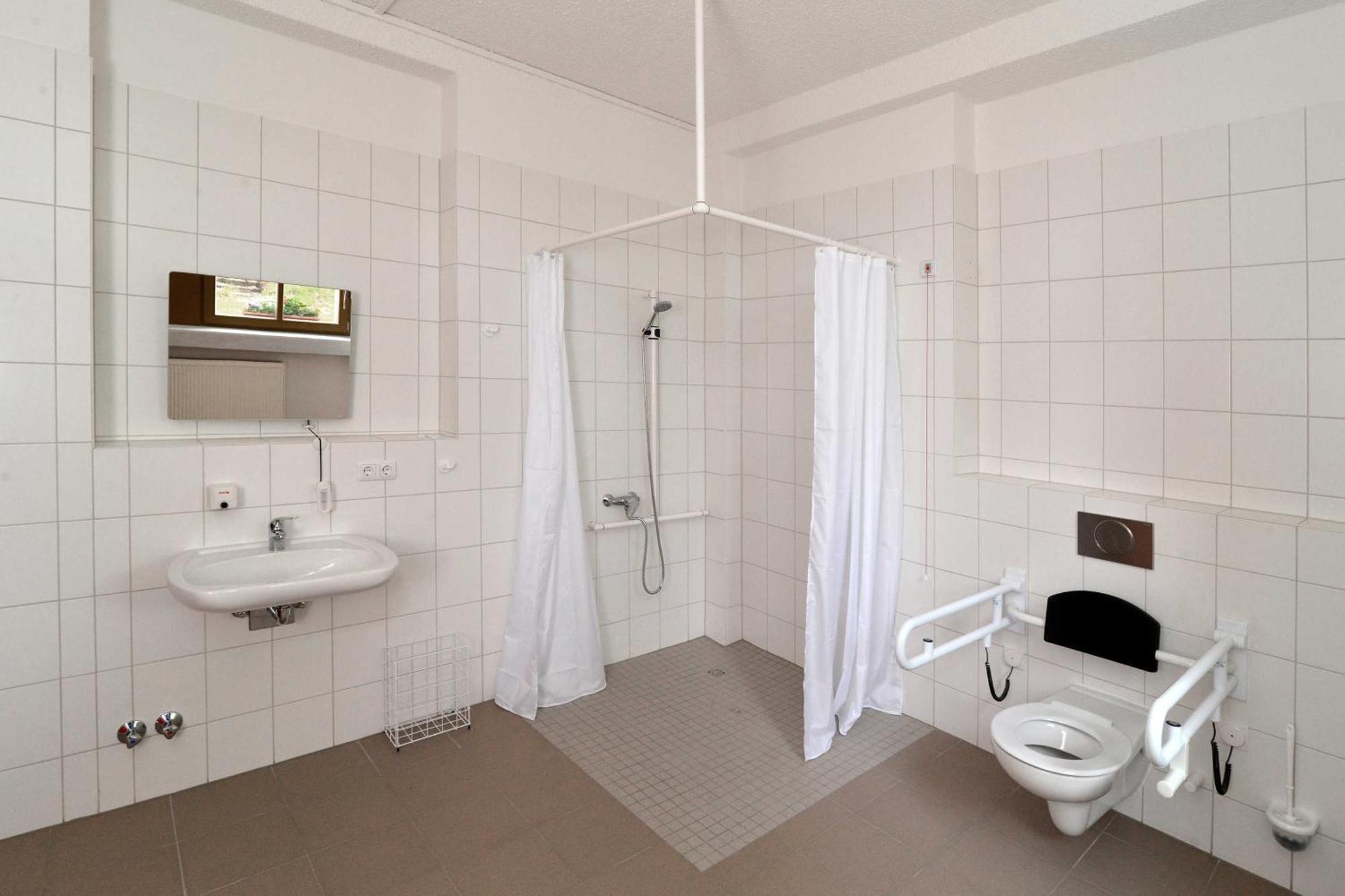 Hostel In Губен Экстерьер фото