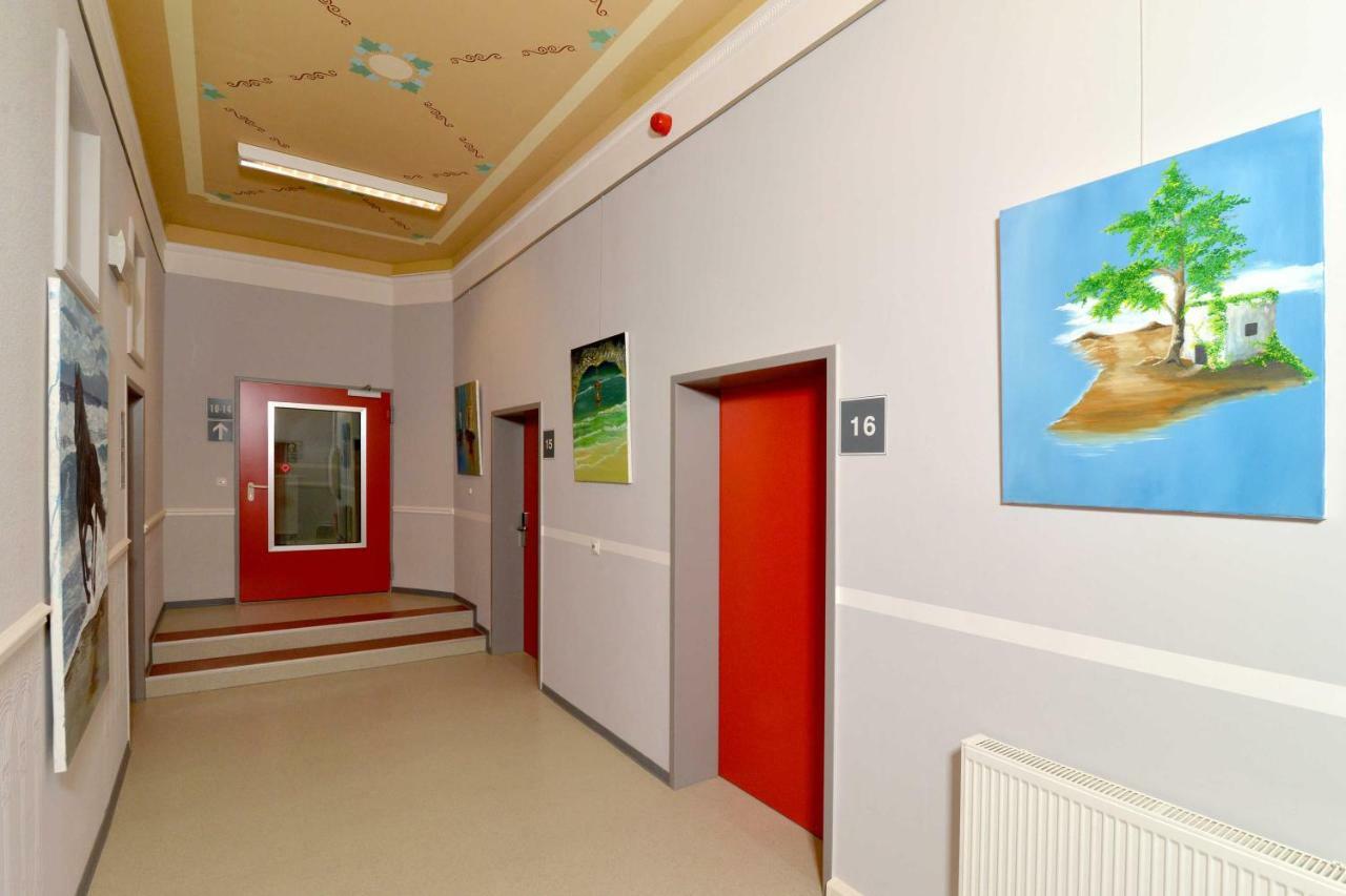 Hostel In Губен Экстерьер фото